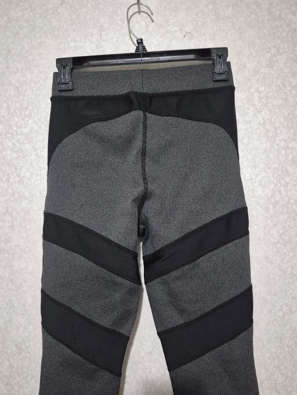 ALO Yoga Black and Gray Seamless Knit Top with White Logo..Size:M